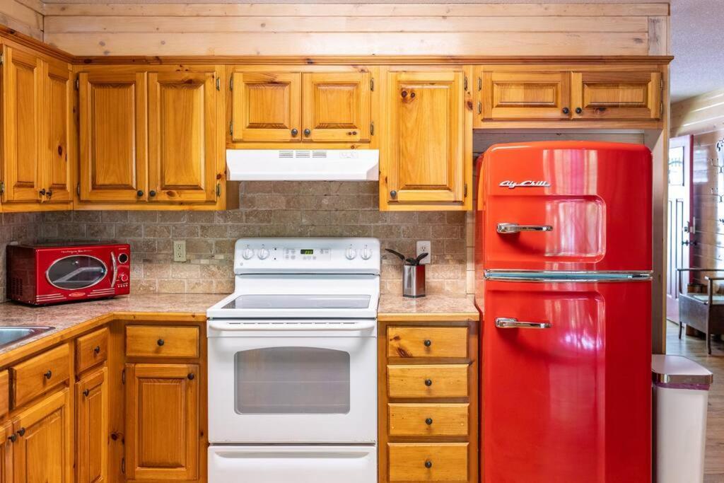 Pet Friendly Luxury Cabin Near Helen With Fire Pit Cleveland Eksteriør bilde